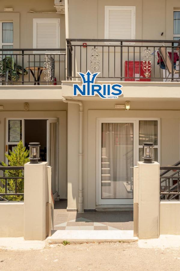 Niriis Hotel Kato Daratso Bagian luar foto